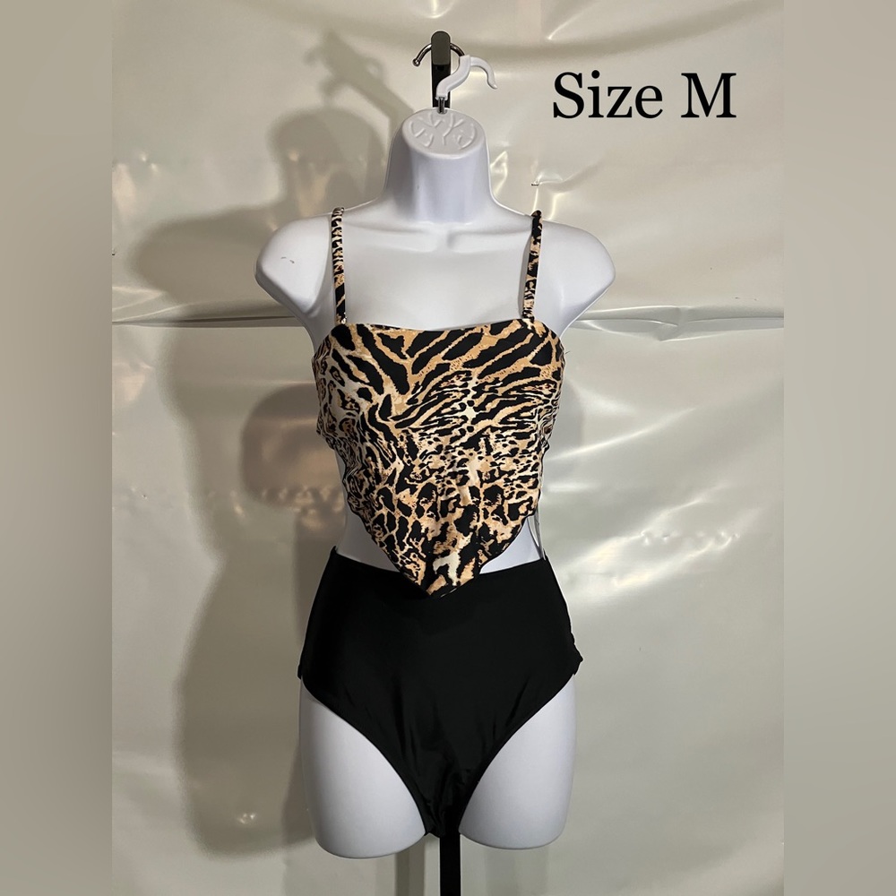 Women’s 2 Piece Bikini Swimsuit Size Medium
